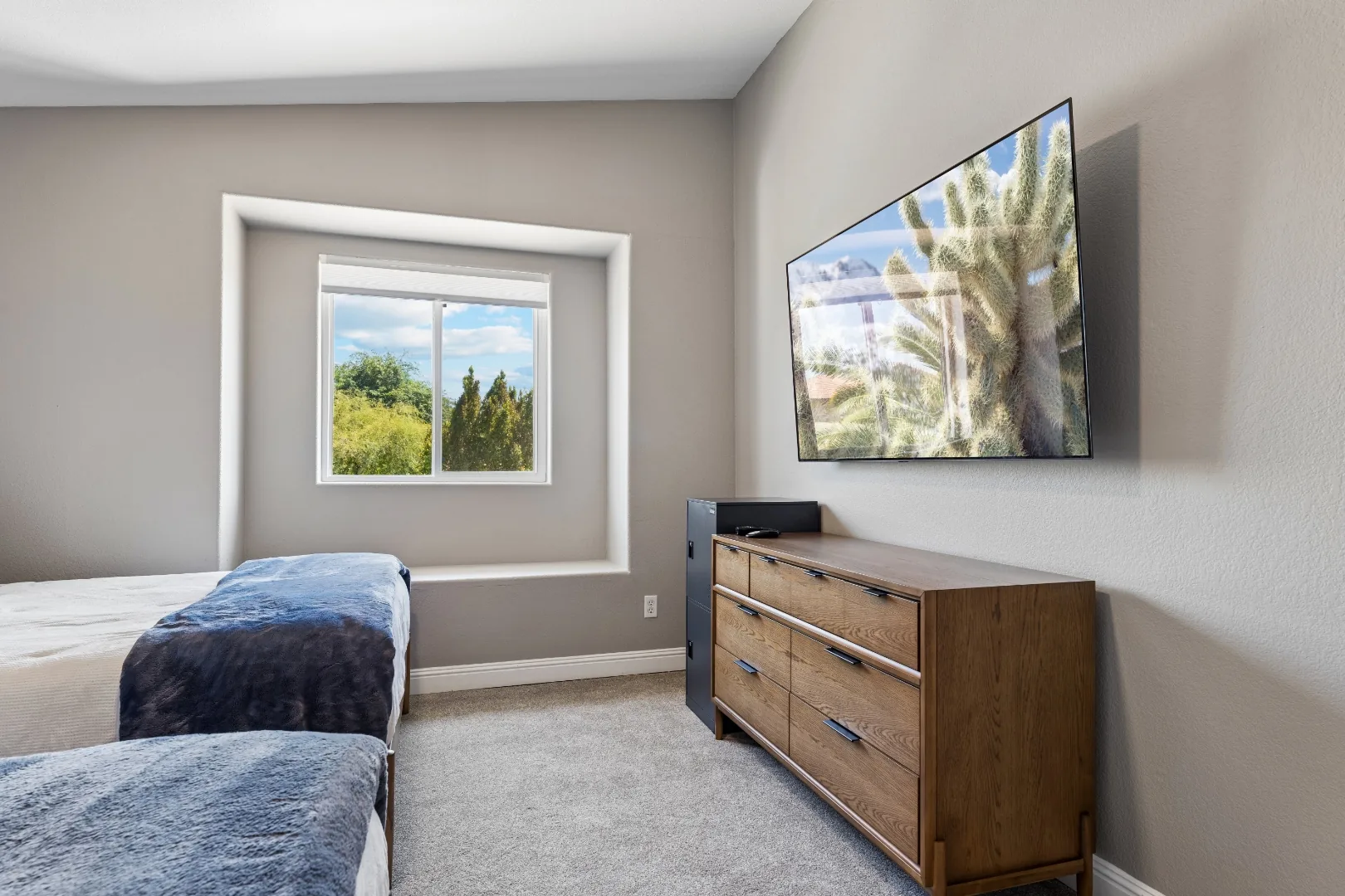 Third shared bedroom at the Scottsdale mens treatment center